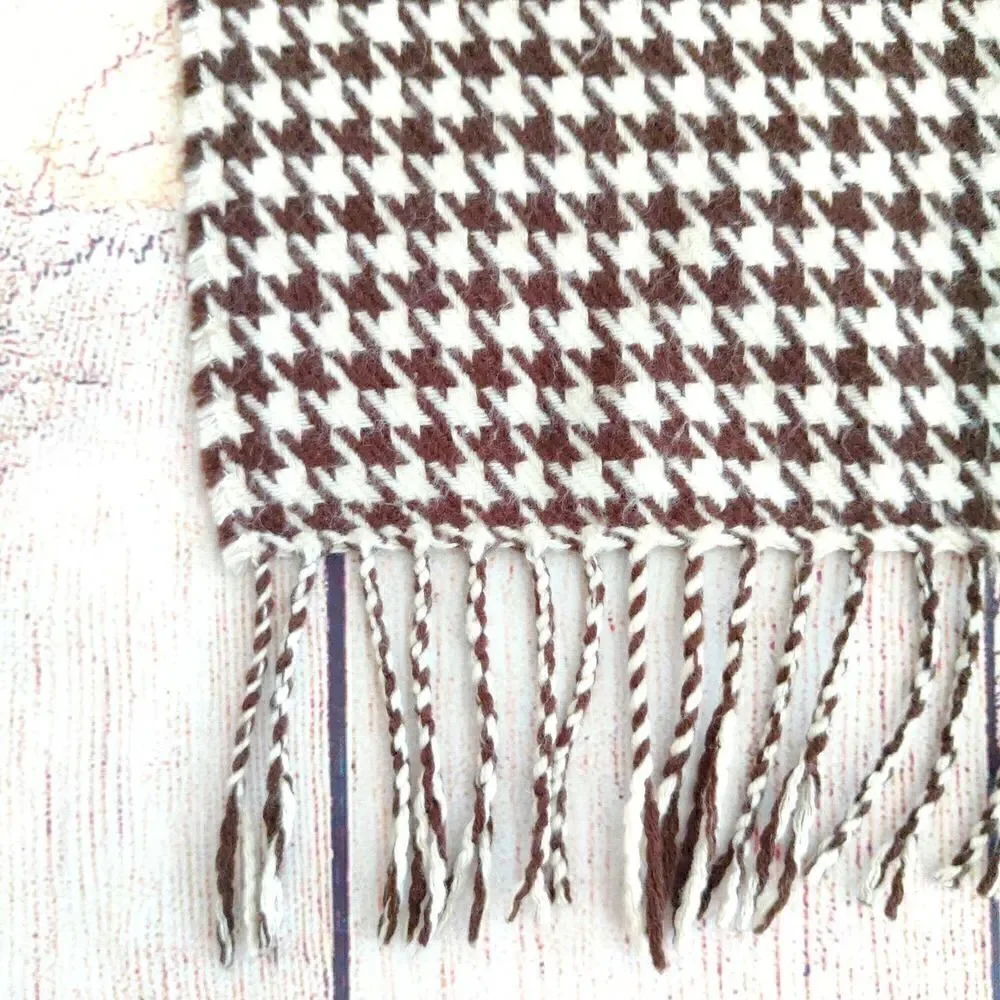 D&Y Softer Than Cashmere houndstooth fringed scarf